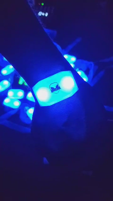 Image of DMX-Controlled Adjustable Strap LED Wristbands (Xylobands)